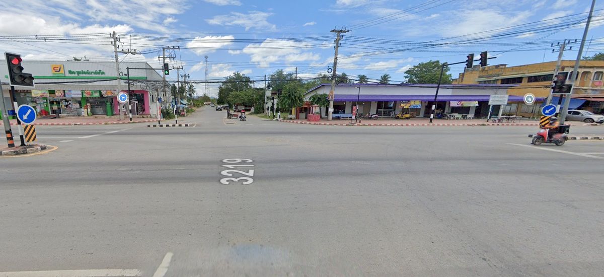 ขายที่ดินหัวหิน ประจวบคีรีขันธ์ : ที่ดินแบ่งแปลงขาย ใกล้สี่แยกหนองตะเภา ตำบลหินเหล็กไฟ หัวหิน เนื้อที่ 9 ไร่ 2 งาน 72 ตร.ว.