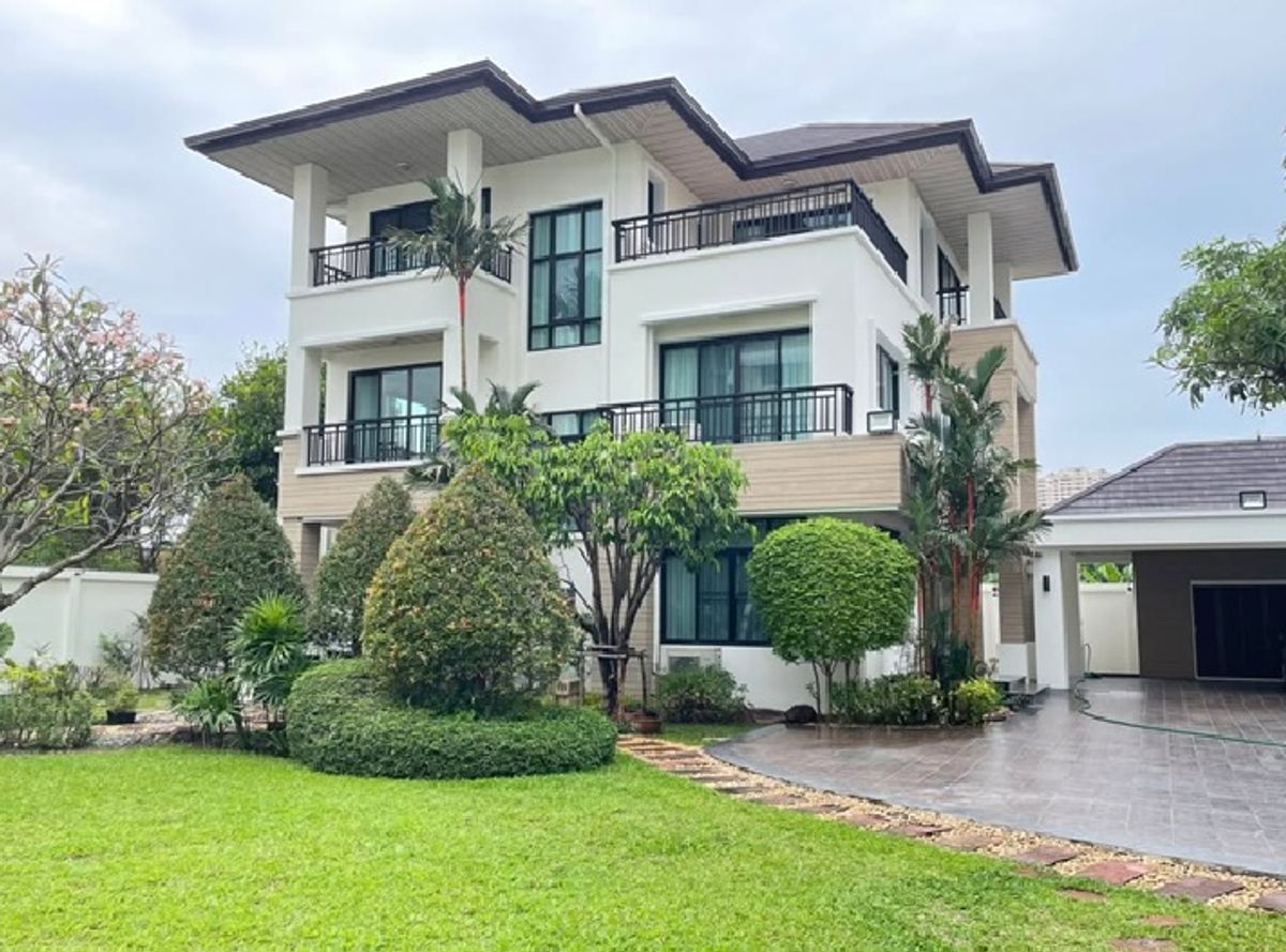 ให้เช่าบ้านรัชดา ห้วยขวาง : For Rent ให้เช่าบ้านเดี่ยว 3 ชั้น หลังใหญ่ ซอยรัชดาภิเษก 32 บ้านสวยมาก แอร์ 10 เครื่อง / เฟอร์นิเจอร์ครบ Fully Furnished / ไม่อนุญาตสัตว์เลี้ยง อยู่อาศัย หรือ Home Office