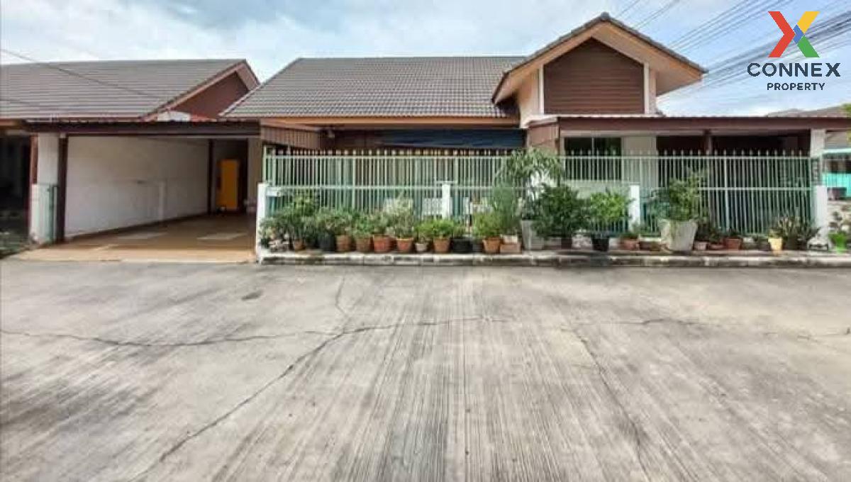 For SaleHousePathum Thani,Rangsit, Thammasat : For Sale House , Baan Subthanee 3 Rangsit - Klong 9 , wide frontage , Lam Phak Kut , Thanyaburi , Pathum Thani , CX-119594