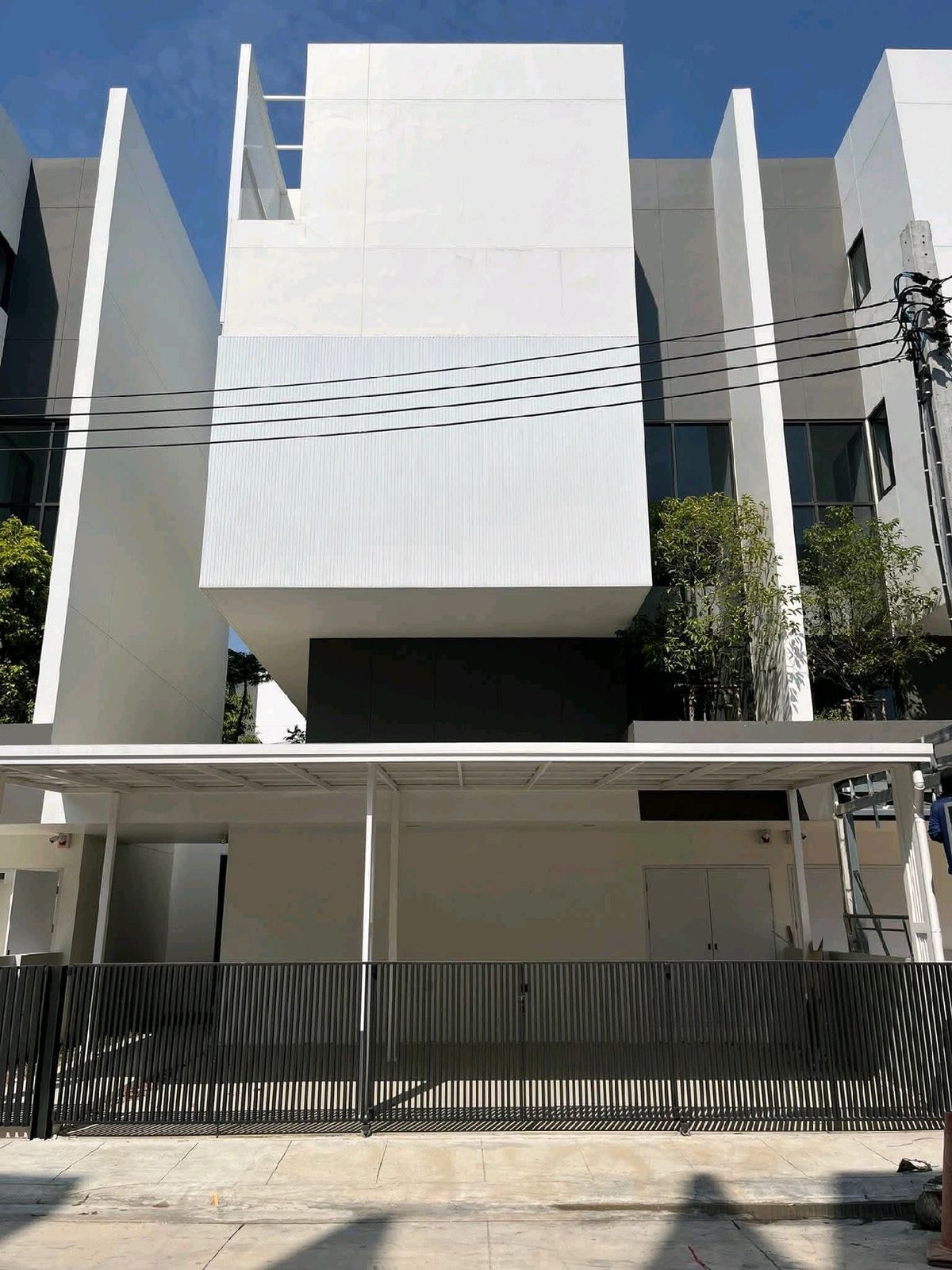 ให้เช่าบ้านวิภาวดี ดอนเมือง หลักสี่ : ARKIN VIBHAVADI สามารถจดบริษัทได้และ
เลี้ยงสัตว์ได้ครับ