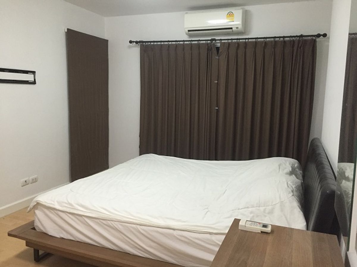 For RentTownhomeLadkrabang, Suwannaphum Airport : Rent a 3 -story townhome, 20 sq. W. Town Plus Village, On Nut, next to Lat Krabang Road, near Robinson Makro Homepro