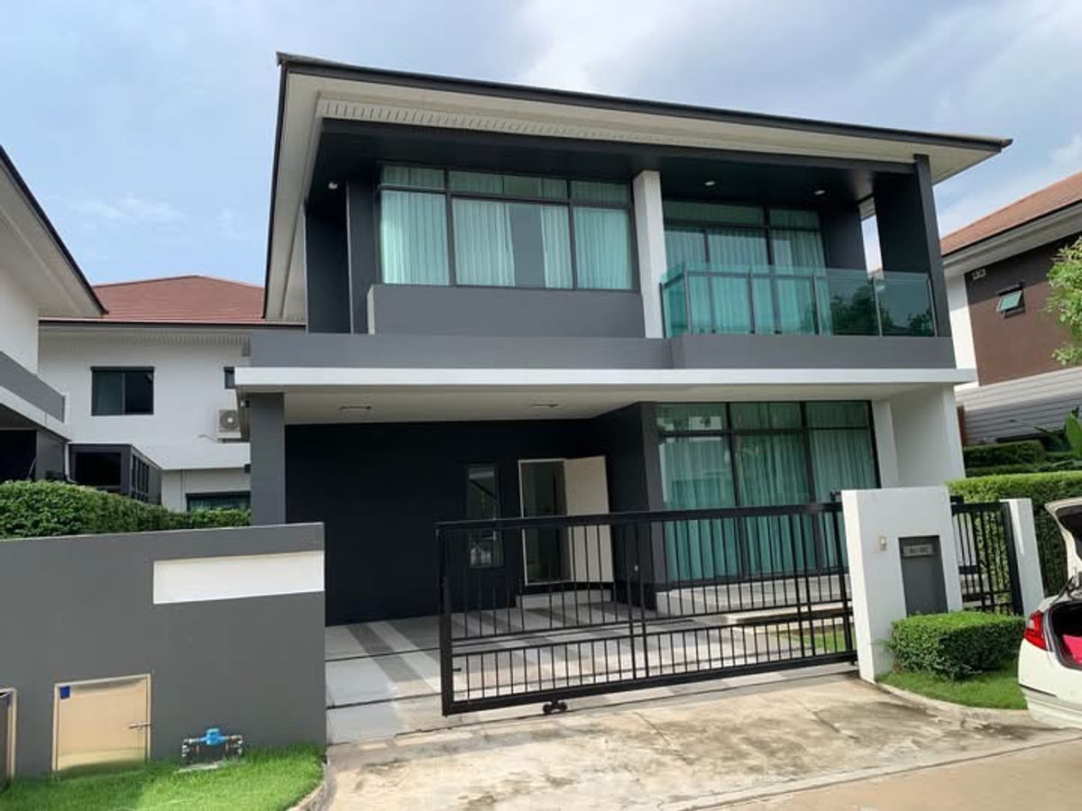 For RentHousePattanakan, Srinakarin : 🌿 Luxury single house for rent, Setthasiri, Krungthep Kreetha 1 - Ban Mai ready to live in a golden location near the International School.  💰 Rental price only 85,000 baht/month