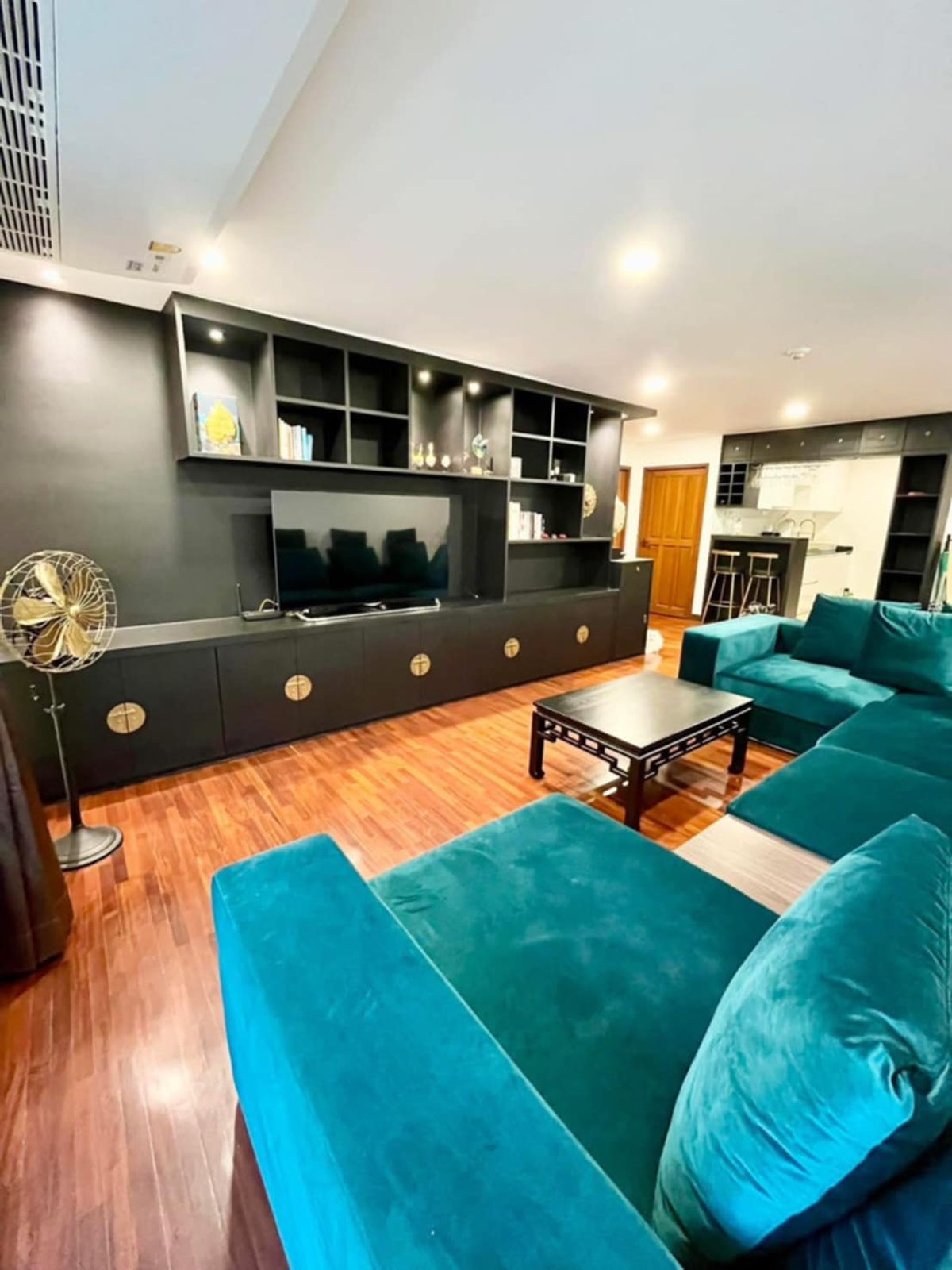 ขายคอนโดสุขุมวิท อโศก ทองหล่อ : ขาย Baan Chan Condominium ขนาดห้อง 90 ตร.ม. วิวโล่ง ห้องมุมกว้าง ใกล้ BTS ทองหล่อ