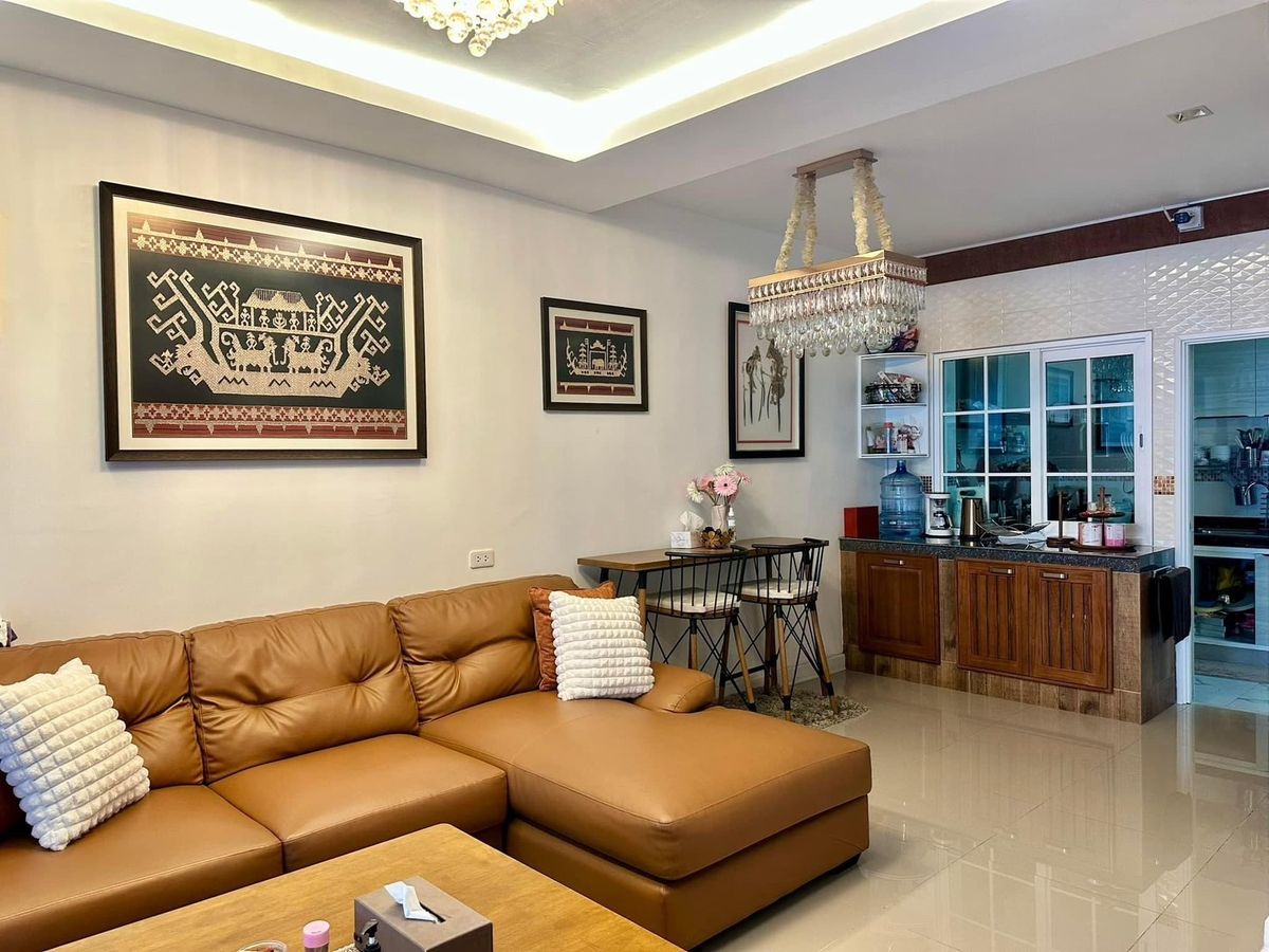 ขายทาวน์โฮมลาดกระบัง สุวรรณภูมิ : 🔥(ขาย) Shock Price! ✨Golden Town 3 Bangna-Suanluang / 4 Bedroom (FOR SALE) / 4 ห้องนอน (ขาย) แจ้ง Code M148