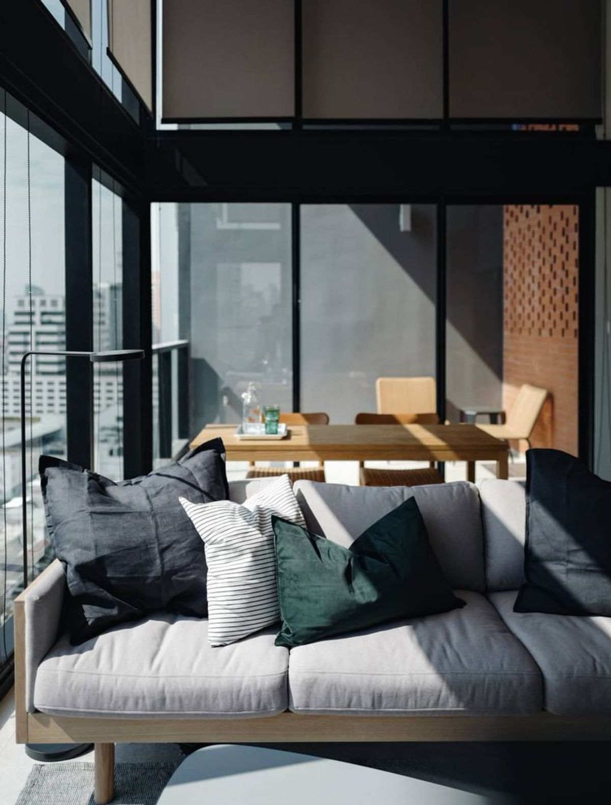 ให้เช่าคอนโดสีลม ศาลาแดง บางรัก : for rent The loft silom//2b2b// 68 sq.m