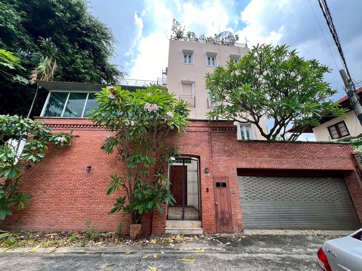 ให้เช่าบ้านแจ้งวัฒนะ เมืองทอง : ให้เช่าบ้านเดี่ยว 5 ชั้น มีลิฟ มีสระว่ายน้ำ ซอยแจ้งวัฒนะ13 ติดศูนย์ราชการ ใกล้รร.นานาชาติ