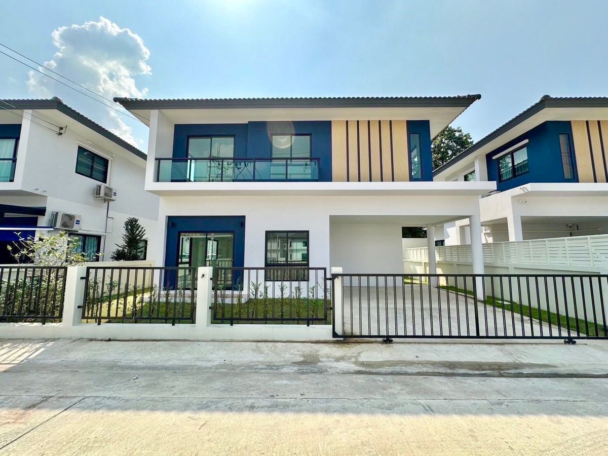 For RentHousePathum Thani,Rangsit, Thammasat : House for rent, CPN Ninn, Khlong 6