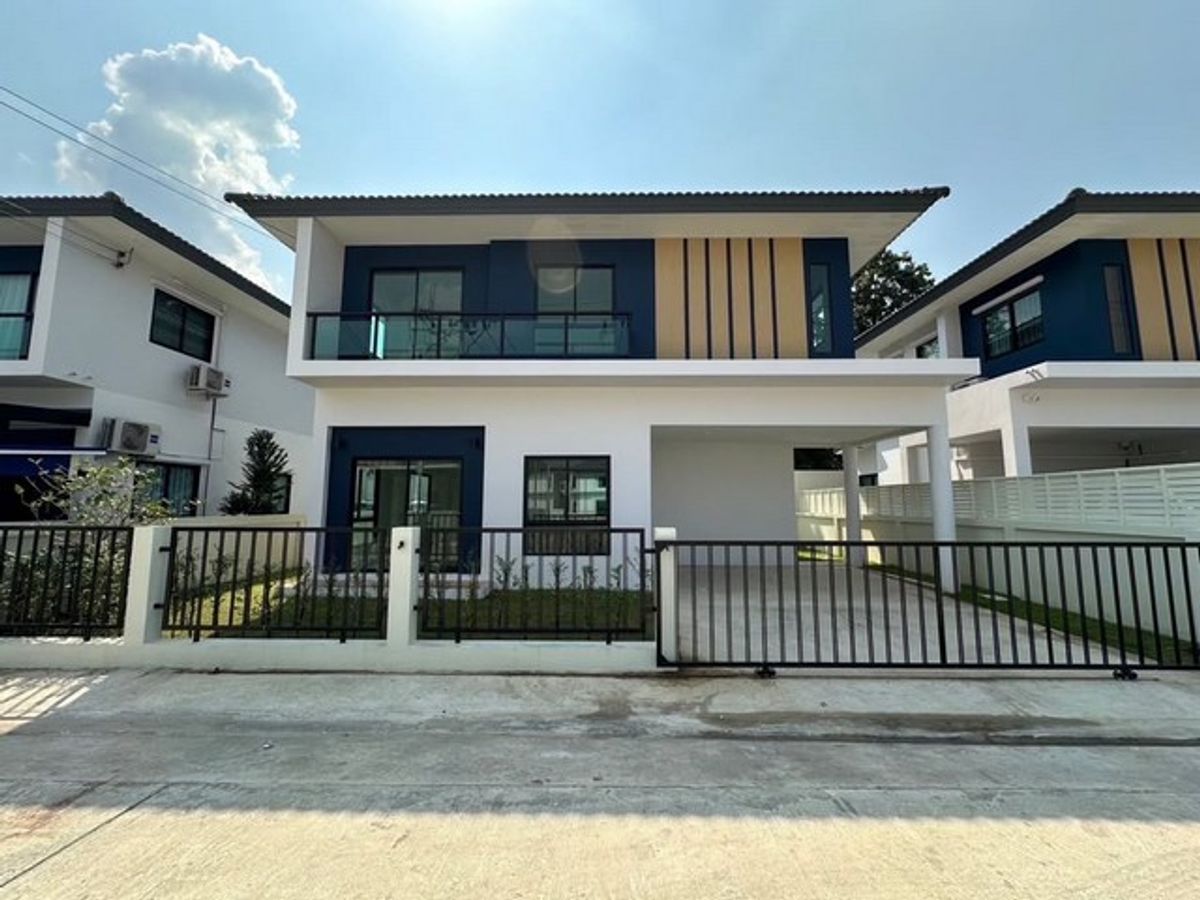 For RentHousePathum Thani,Rangsit, Thammasat : HR2406 House for rent CPN Village, Ring - Lam Luk Ka Khlong 6, near the outer ring road