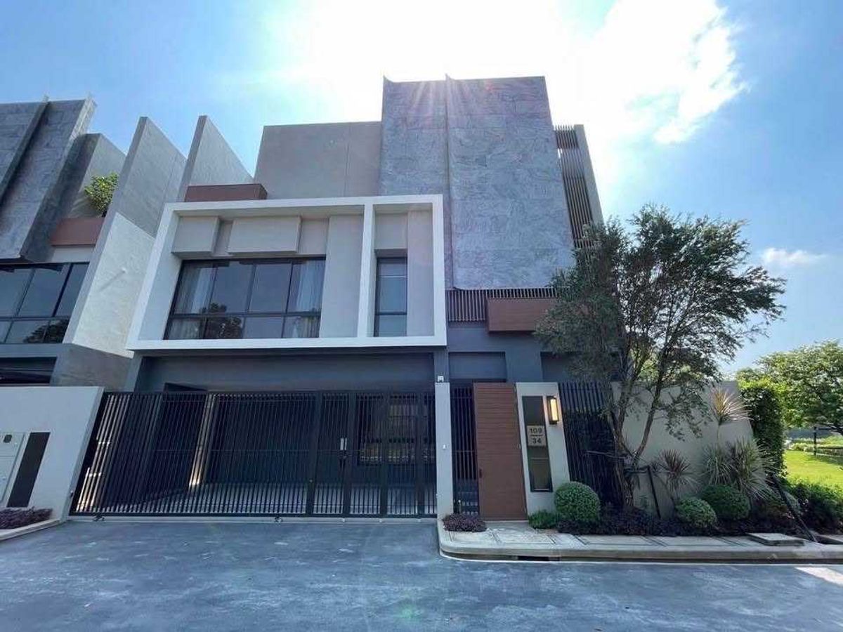 ให้เช่าบ้านพัฒนาการ ศรีนครินทร์ : LTH12339RE – Luxury Single House FOR RENT in Krungthepkreetha Size 430 SQ. M 4 Beds 5 Baths Nearby ARL Hua Mark Station ONLY 290k/Month