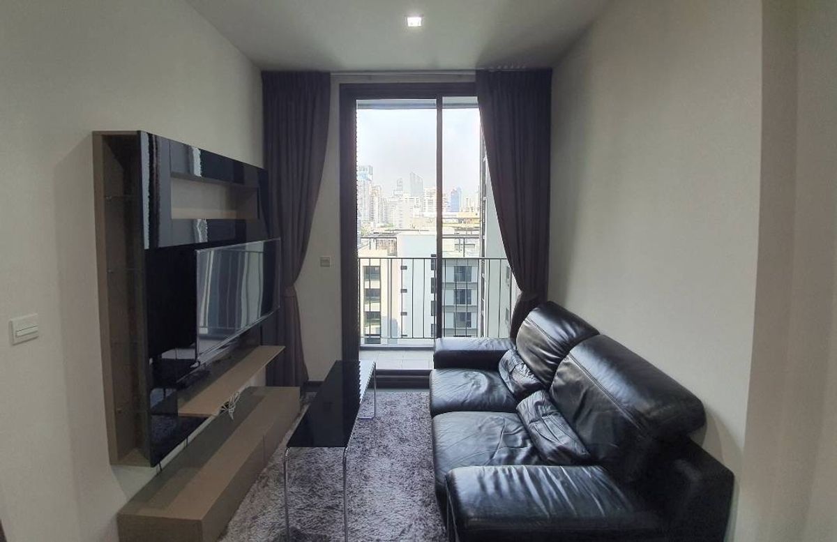 ให้เช่าคอนโดสุขุมวิท อโศก ทองหล่อ : For Rent Edge sukhumvit 23  1bed size 32 sq.m. F/F