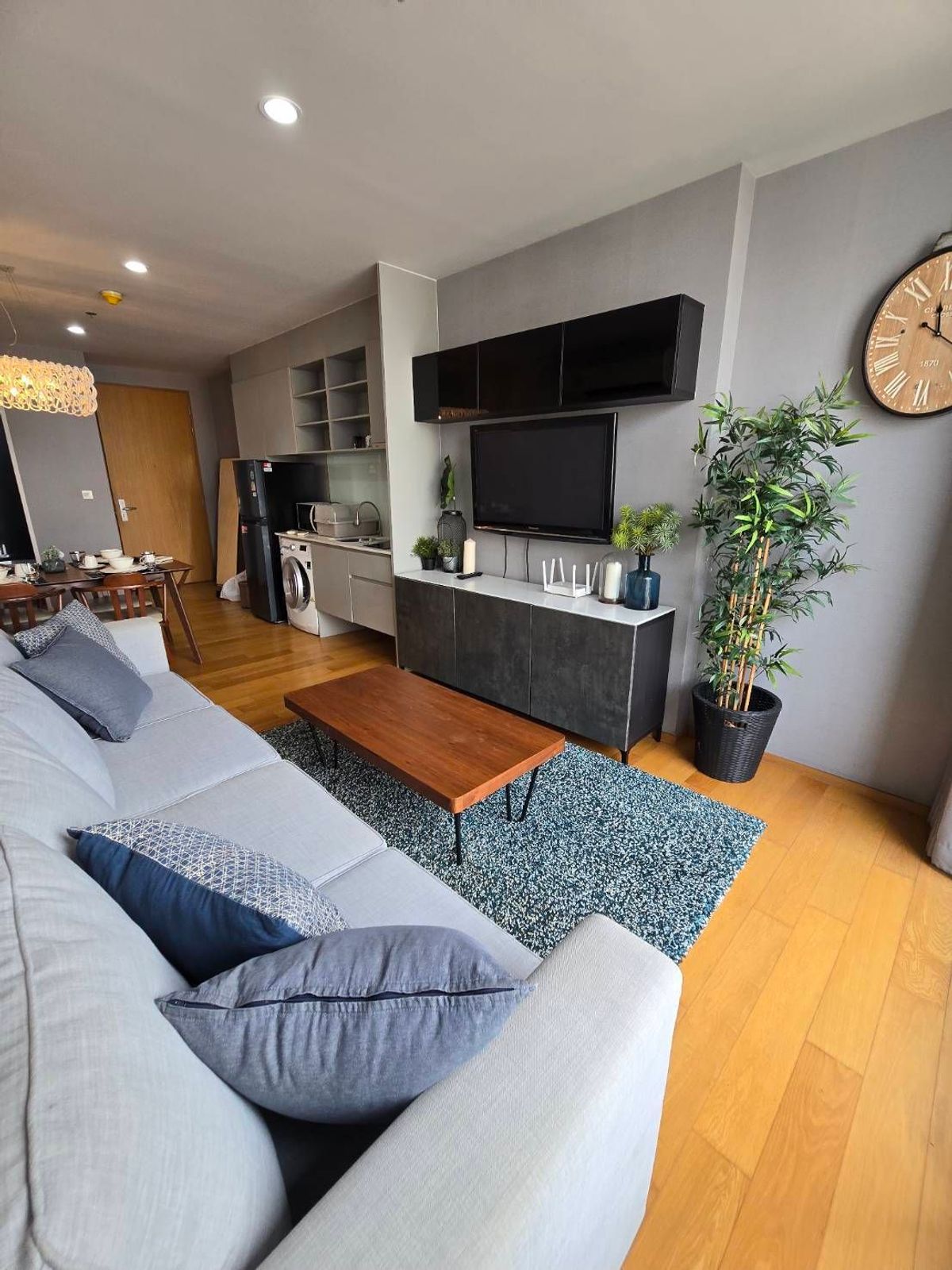 For RentCondoSathorn, Narathiwat : (For Rent) Noble Revo Silom near BTS Surasak
