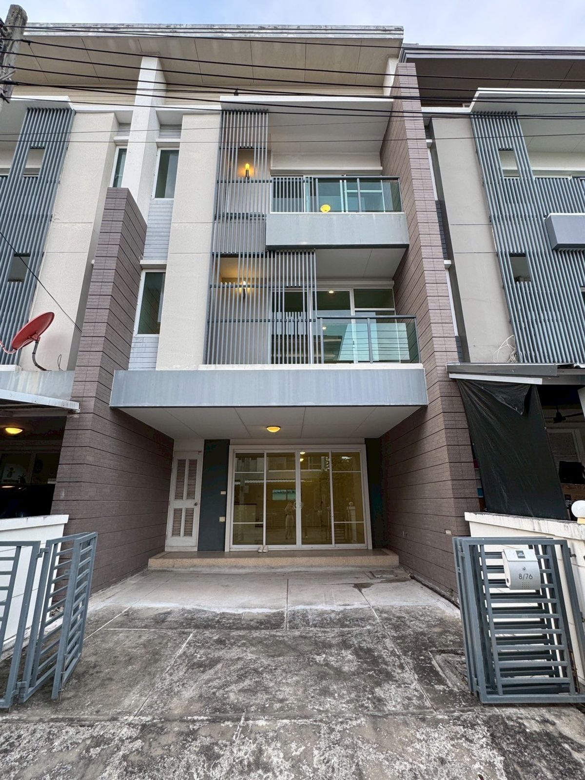 ขายทาวน์โฮมอ่อนนุช อุดมสุข : 🏡 ขาย  ทาวน์โฮม 3 ชั้น Town Avenue ศรีนครินทร์ (อ่อนนุช 68) 🔥 บ้านใหม่มือหนึ่ง ไม่เคยเข้าอยู่ ใกล้ BTS ศรีนุช แค่ 650 ม.