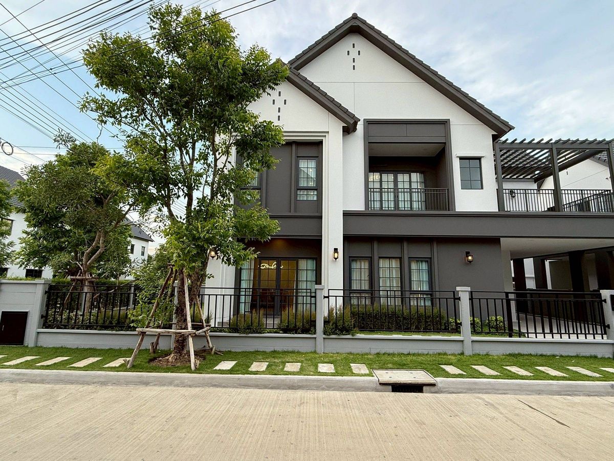 ให้เช่าบ้านบางนา แบริ่ง ลาซาล : Rent/Centro Bangna 2