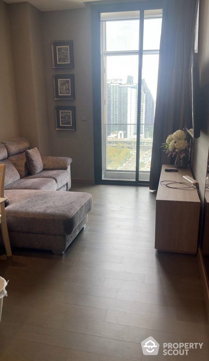 For RentCondoRama9, Petchburi, RCA : 2-BR Condo at The Esse At Singha Complex near MRT Phetchaburi