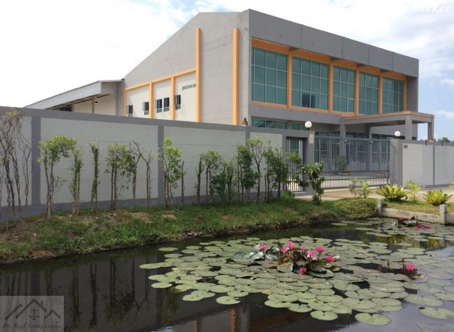 For SaleFactorySamut Prakan,Samrong : Ready-made factory for sale with office, area of ​​​​3 rai, Bangna km. 23, connected to the Suvarnabhumi logistics network. yellow land plan