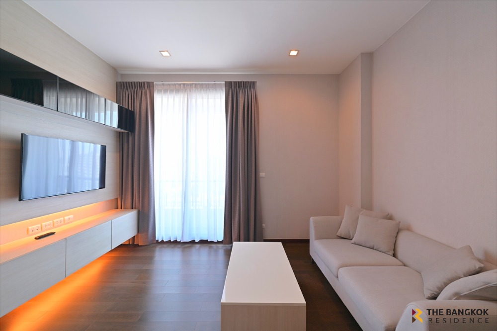 For SaleCondoRama9, Petchburi, RCA : 🔥 Urgent sale, cheapest in the Q Asoke project, very cheap, 1 bed, 1 bath, 45 sq.m., 7,800,000, pool view, shady in front, much lower price than the market.