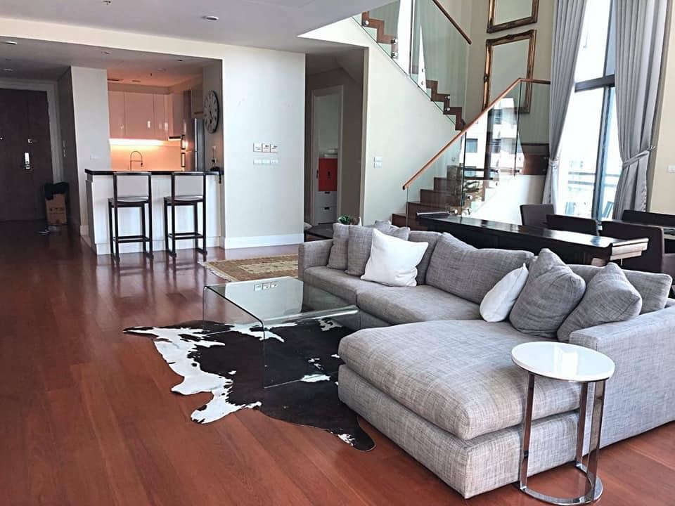 For RentCondoSukhumvit, Asoke, Thonglor : +++ Urgent rent +++ Bright Sukhumvit 24 ** Near BTS Phrom Phong ** 3 bedrooms, Duplex 190 sq.m., ready to move in !!