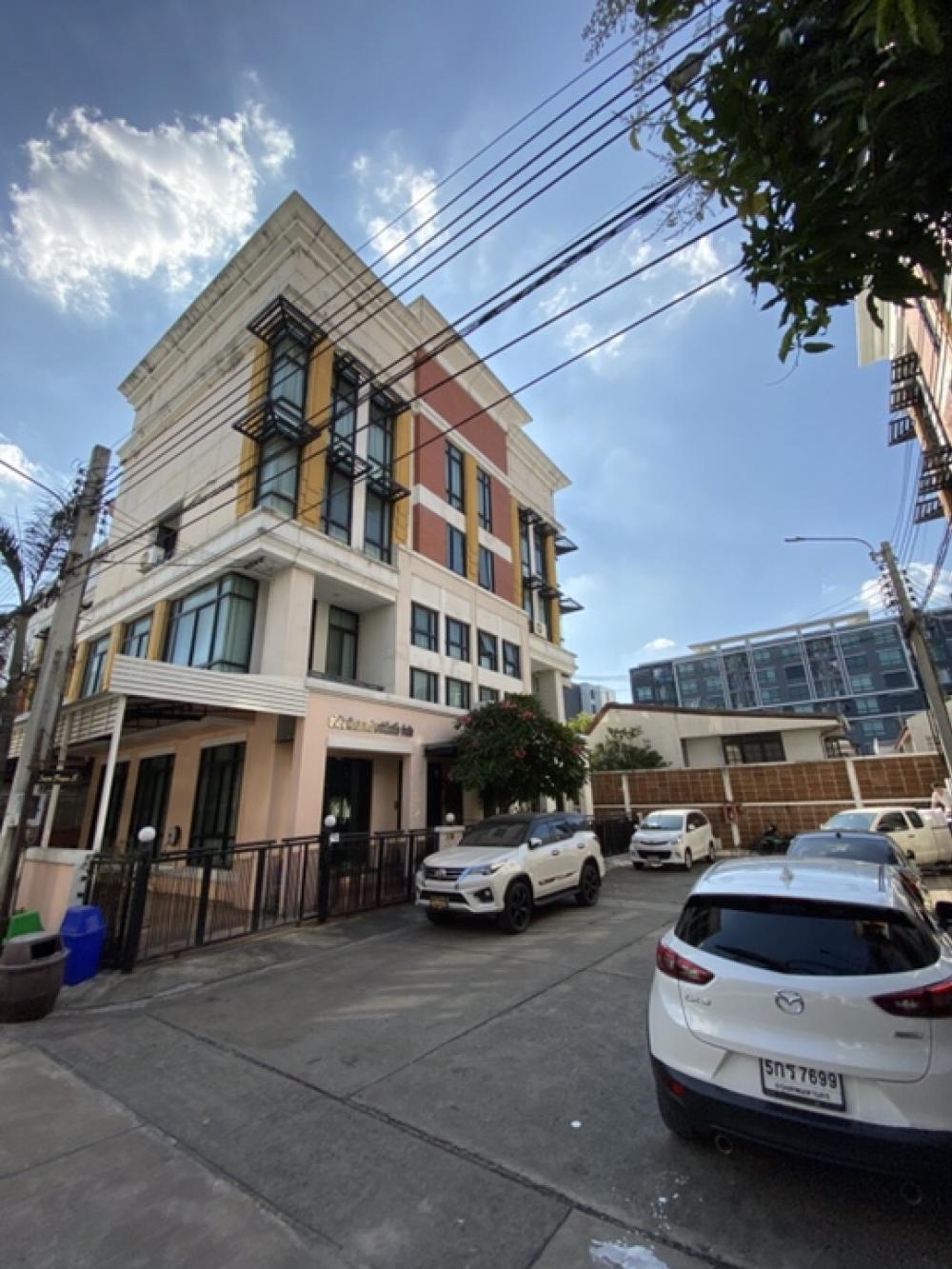 For SaleHome OfficeBangna, Bearing, Lasalle : 4-storey home office for sale, Klang Krung Village, Bangna