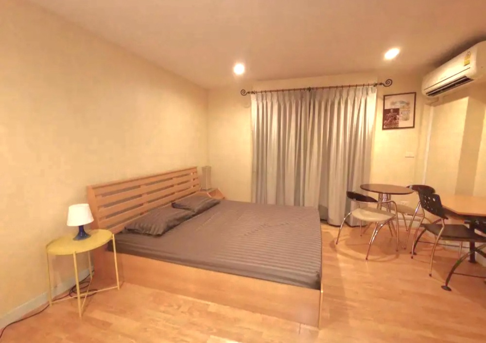 For RentCondoSilom, Saladaeng, Bangrak : 🍀Condo for rent SilomTerrace Studio room 35 sq m. behind BTS Sala Daeng / MRT Silom, beautiful room, fully furnished, only 20,000-