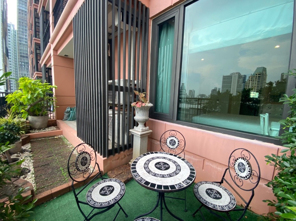 For RentCondoSukhumvit, Asoke, Thonglor : 32,000 THB (PRO Covid-19)1 Bed Large Terrace 65 Sqm @Aguston Sukhumvit 22 Pet Friendly