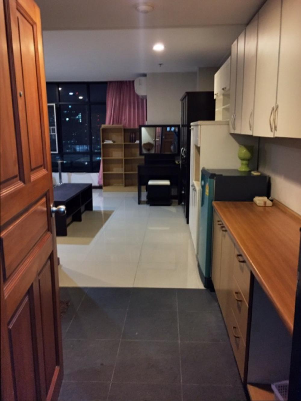 For RentCondoRatchathewi,Phayathai : Condo for rent, Phayathai Place, spacious room, cheap price, urgent!!