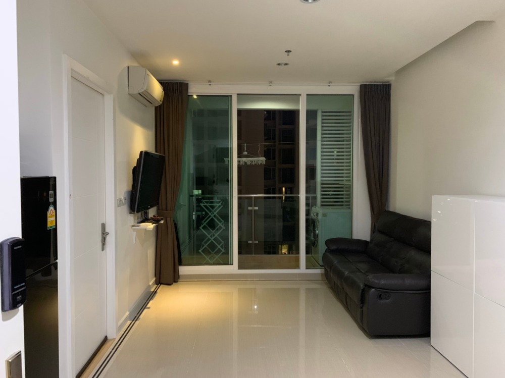 For SaleCondoRama9, Petchburi, RCA : For Sale Condo TC Green near MRT Rama 9, Fully Furnished and Facilitators with good view and location