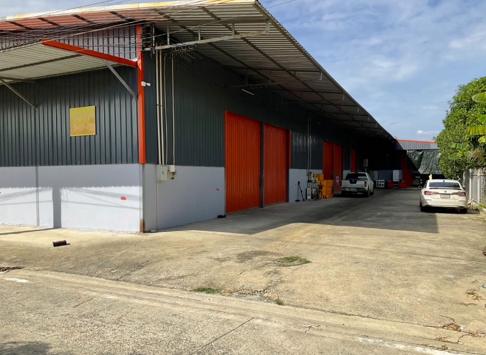 For RentWarehouseNonthaburi, Bang Yai, Bangbuathong : MTK015 Warehouse for rent, Soi Kantana, Bang Yai, Nonthaburi, size 150 - 200 and 300 sqm. Access from Kanchanaphisek Road about 2 km.