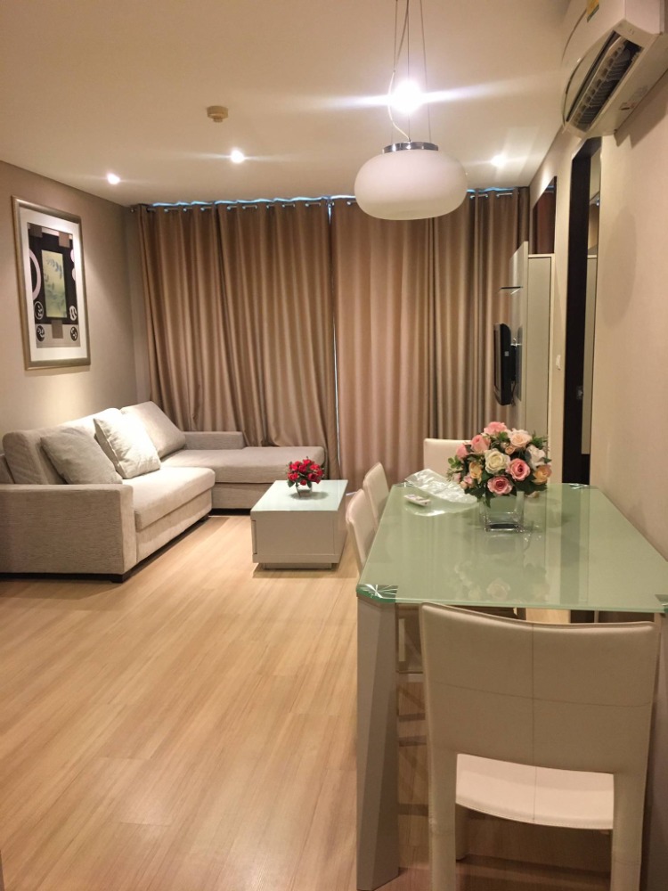 For RentCondoRatchathewi,Phayathai : +++For urgent rent+++ The Address Patumwan ** 2 bedrooms, size 69 sq m., fully furnished, ready to move in!!