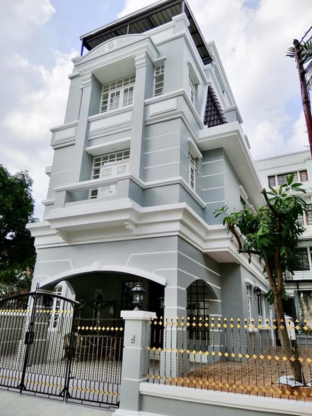 For SaleHousePinklao, Charansanitwong : House for sale Tharinee University, Pinklao, near Central 500 meters Boromarajonani 19 Land and Houses Project