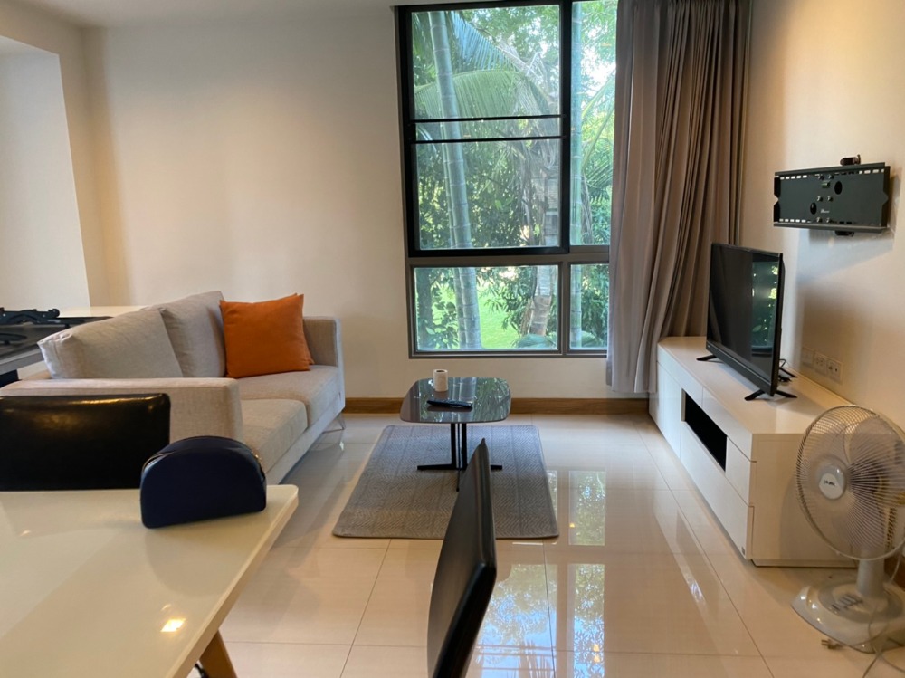 For RentCondoSukhumvit, Asoke, Thonglor : Pet Friendly Condo (2 Bed 65.75 Sqm) @Sukhumvit 49 Promotion COVID, From 42k (to 38,000 THB)