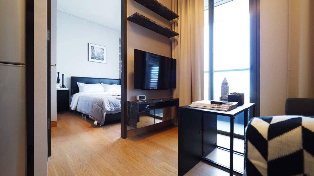 For SaleCondoSukhumvit, Asoke, Thonglor : Urgent sale, The Lumpini 24, near BTS Phrom Phong, 900 meters, fully furnished, very beautiful room, cheap price, Super Luxury Class condo from LPN - 26 sq m, 1 bedroom, 1 bathroom, only 5.89 million