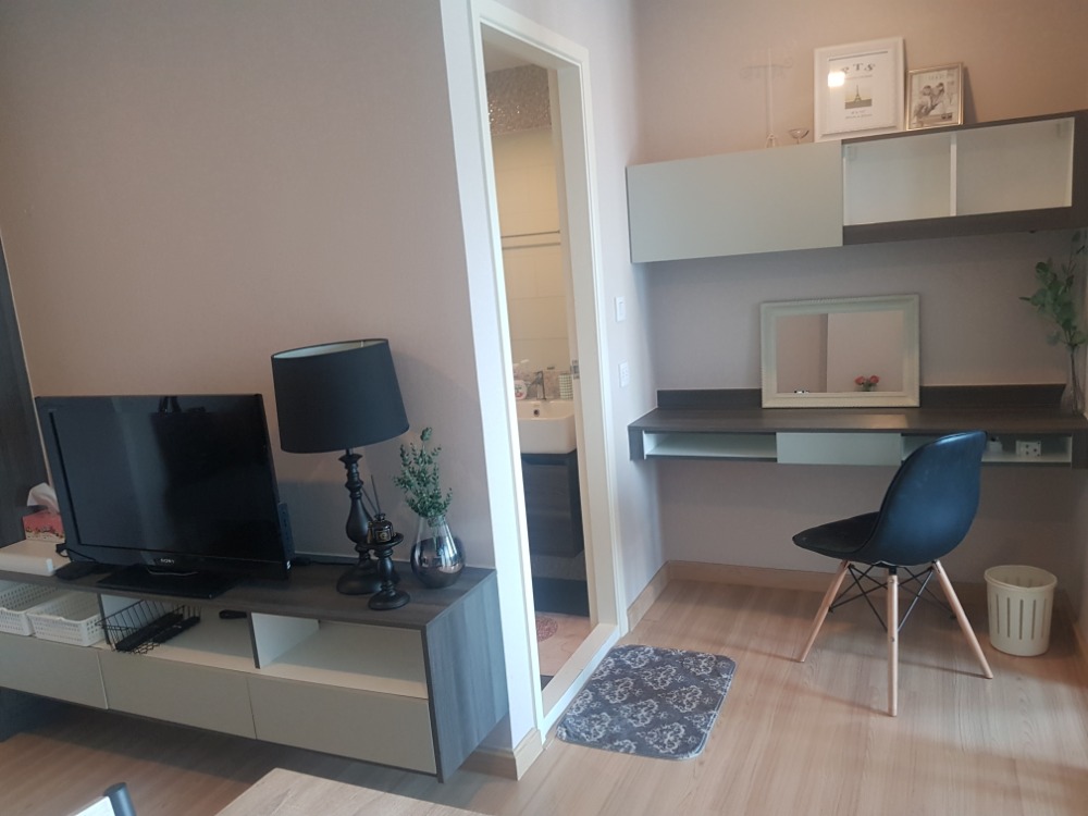 For RentCondoVipawadee, Don Mueang, Lak Si : Luxury condo for rent, Knightbridge Skycity, BTS Sai Yud, Phaholyothin 48 Road - 1 bedroom, 1 bathroom, 1 size 29 sq m., 12th floor, new room - fully furnished, ready to move in.