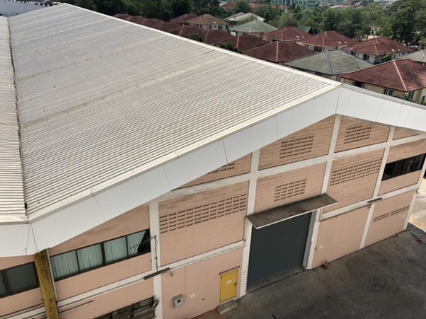 For RentWarehousePhutthamonthon, Salaya : Large warehouse for rent with office, area 2000 square meters, Phutthamonthon Sai 4, Krathum Lom, Sam Phran, easy access to big cars