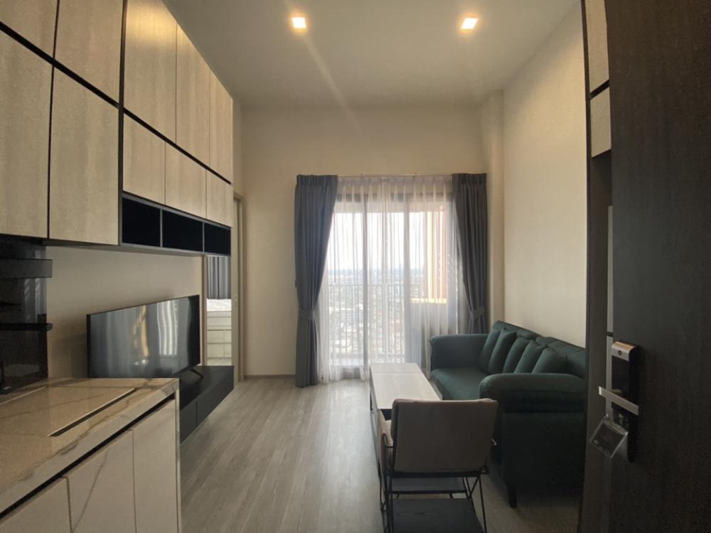 For RentCondoOnnut, Udomsuk : The Line 101, brand new room, complete with electrical appliances, ready to move in, 17,000 baht, 16th floor, 27 sq m.