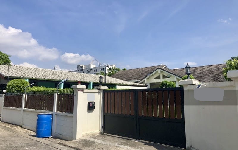 For SaleHouseKaset Nawamin,Ladplakao : Single-storey detached house for sale, 257 square meters, Prasarnmit Village, Lat Pla Khao Soi 17, Crocodile Bua, Ladprao, Bangkok 10230