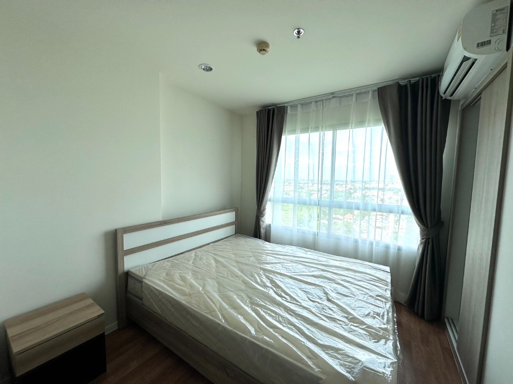 For RentCondoBang kae, Phetkasem : 🔥🔥 Empty room, 2 air conditioners, low deposit 🔥🔥 For rent, Lumpini Petchkasem 98, high floor, city view. There is a clip of the room to watch.