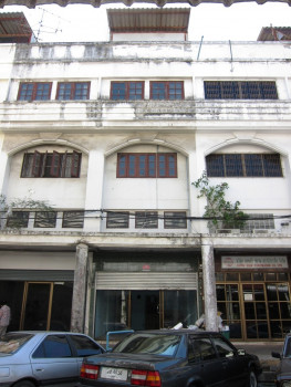 For SaleShophouseKaset Nawamin,Ladplakao : Shophouse for sale, Sinthanee Villa Village, Nawamin 101, usable area 220 sq m, 26 sq m.