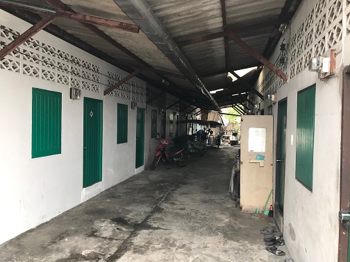 For RentCondoOnnut, Udomsuk : One-storey row house for rent, wide area, parking, near Nam Chai Market