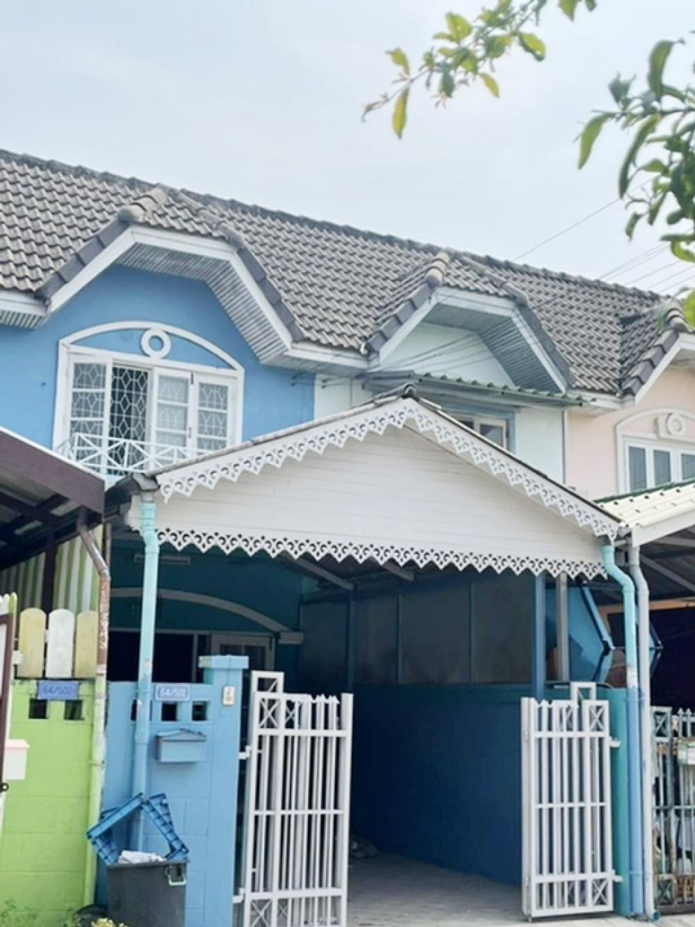 For SaleTownhouseNonthaburi, Bang Yai, Bangbuathong : 🎉2-story townhouse, Manawadi Village, near Central Westgate, cheap price‼️(sold with tenant, receive 5,000 per month)