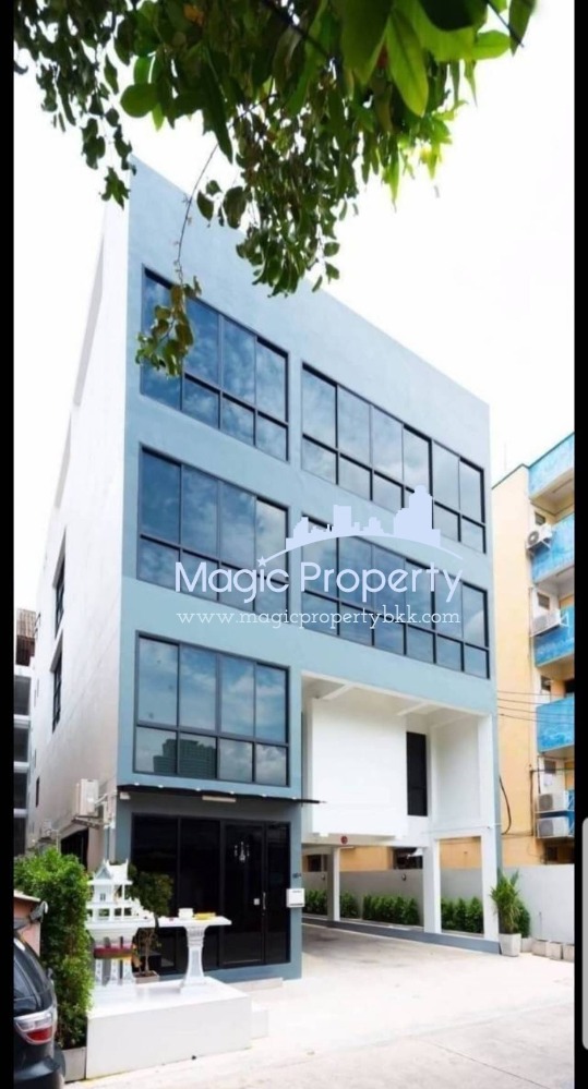 For RentOfficeRatchadapisek, Huaikwang, Suttisan : 5 Floors Building For Rent on Ratchadaphisek Road, Din Daeng, Bangkok