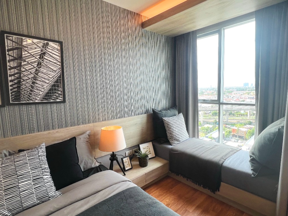 For SaleCondoPinklao, Charansanitwong : Condo for sale, Lumpini Park Boromarajonani-Sirindhorn, near Central Pinklao, only 1 km., size 28 square meters. Book today and receive special privileges. Furniture + electrical appliances for free! transfer day expenses