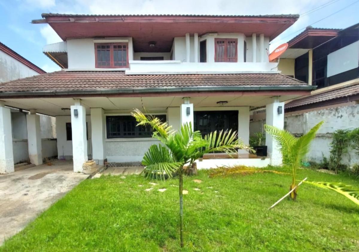 For RentHousePhutthamonthon, Salaya : House for rent, 2 floors, 70 square wa, Phutthamonthon Sai 3 Road, next to Aksa Road, 5 car parking spaces, rent 25,000/month