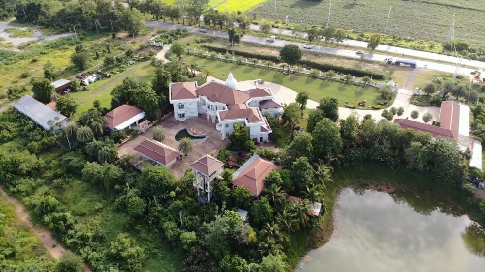 For SaleHouseKorat Nakhon Ratchasima : Luxury mansion for sale, size 14 rai, Pak Thong Chai, is a mansion that has filmed many dramas