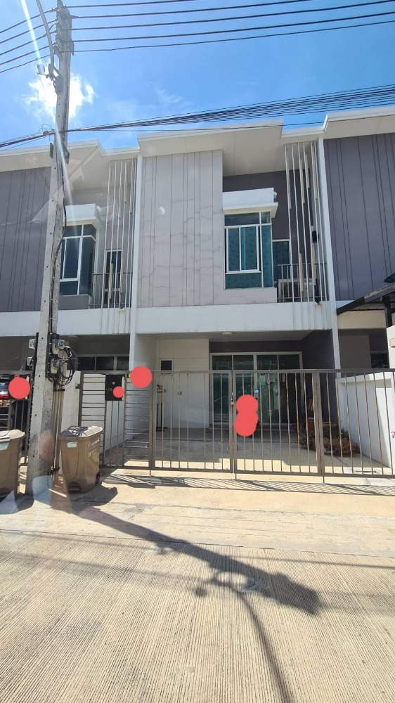 For SaleTownhomePhutthamonthon, Salaya : [Sell] 2-storey townhouse, City Sense Salaya University, usable area 120 square meters (land 18.1 square meters), facing south, receiving the wind, receiving property, width 5 meters, parking for 2 cars, 3 bedrooms, 2 bathrooms