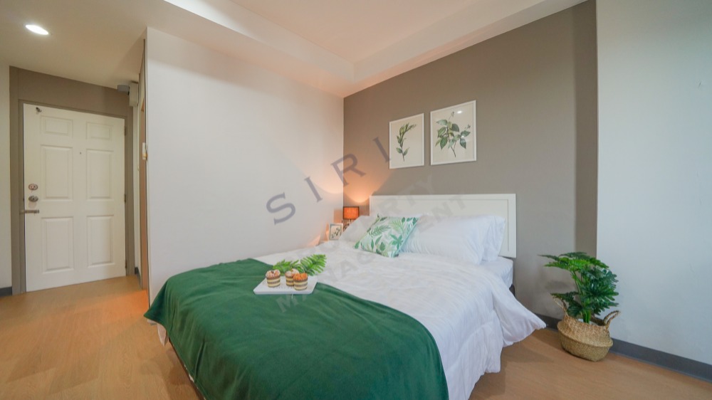 For RentRatchadapisek, Huaikwang, Suttisan : For rent Mai Khao apartment, Studio room, newly renovated, warm room, with space, balcony The building provides privacy, elevator + parking, key card access to the building with CCTV.