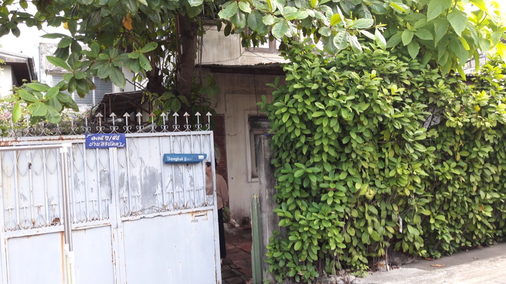 For SaleLandOnnut, Udomsuk : (Owner) House for sale with land, Soi Sukhumvit 50 (BTS/Lotus On Nut), 65 sq m, next to the mouth of Phra Khanong Canal. Chao Phraya River