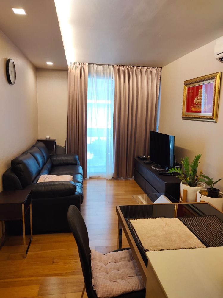 For SaleCondoSukhumvit, Asoke, Thonglor : Reduced price further, selling with tenant. Condo Via Botani Sukhumvit 47