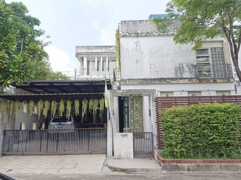 For SaleHouseVipawadee, Don Mueang, Lak Si : Urgent sale, 3-storey detached house, Neo City Don Mueang, Songprapha, near Don Mueang Airport. Srisamarn Expressway Modern style house, area 137.20 sq m, corner room