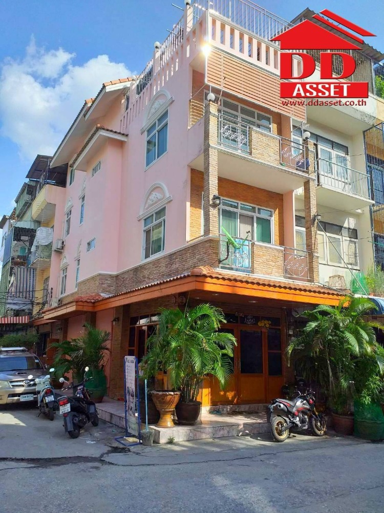 For SaleTownhomeChokchai 4, Ladprao 71, Ladprao 48, : 4 storey building for sale, Soi Pracha Songkhro 16, corner room, near Din Daeng Intersection, Vibhavadi Road, Central Rama 9, MRT Rama 9, Huay Kwang Market