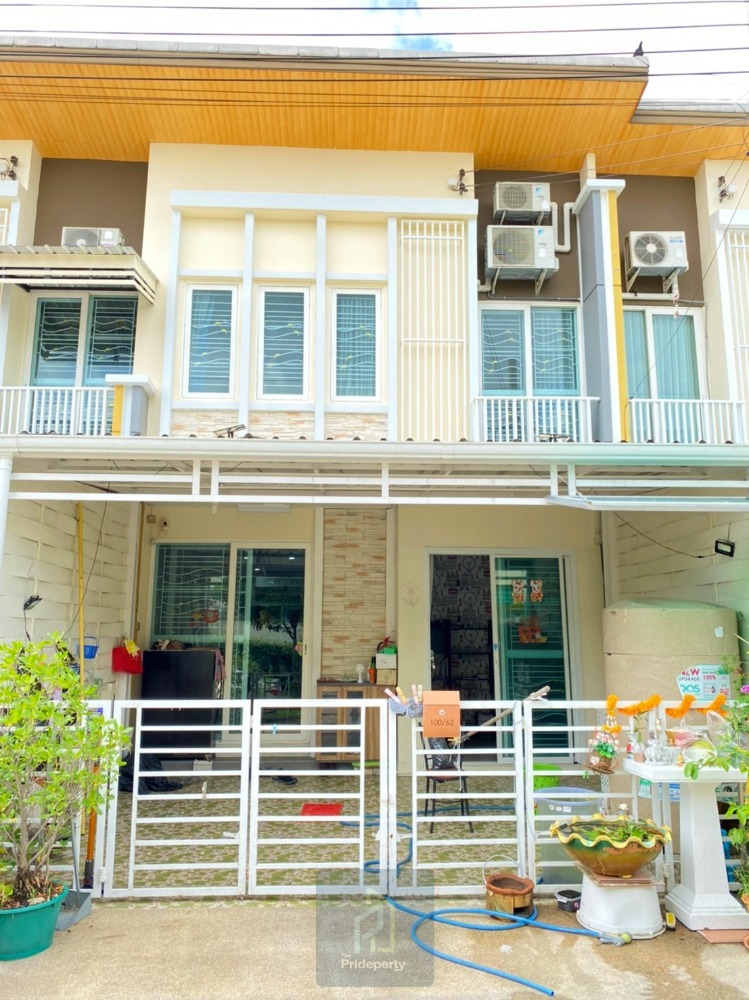 For SaleTownhouseLadkrabang, Suwannaphum Airport : Townhome for sale (2 floors), Golden Town 2, Onnut-Ladkrabang, 125 sq m., 20 sq. wah, fully furnished. and more decorations